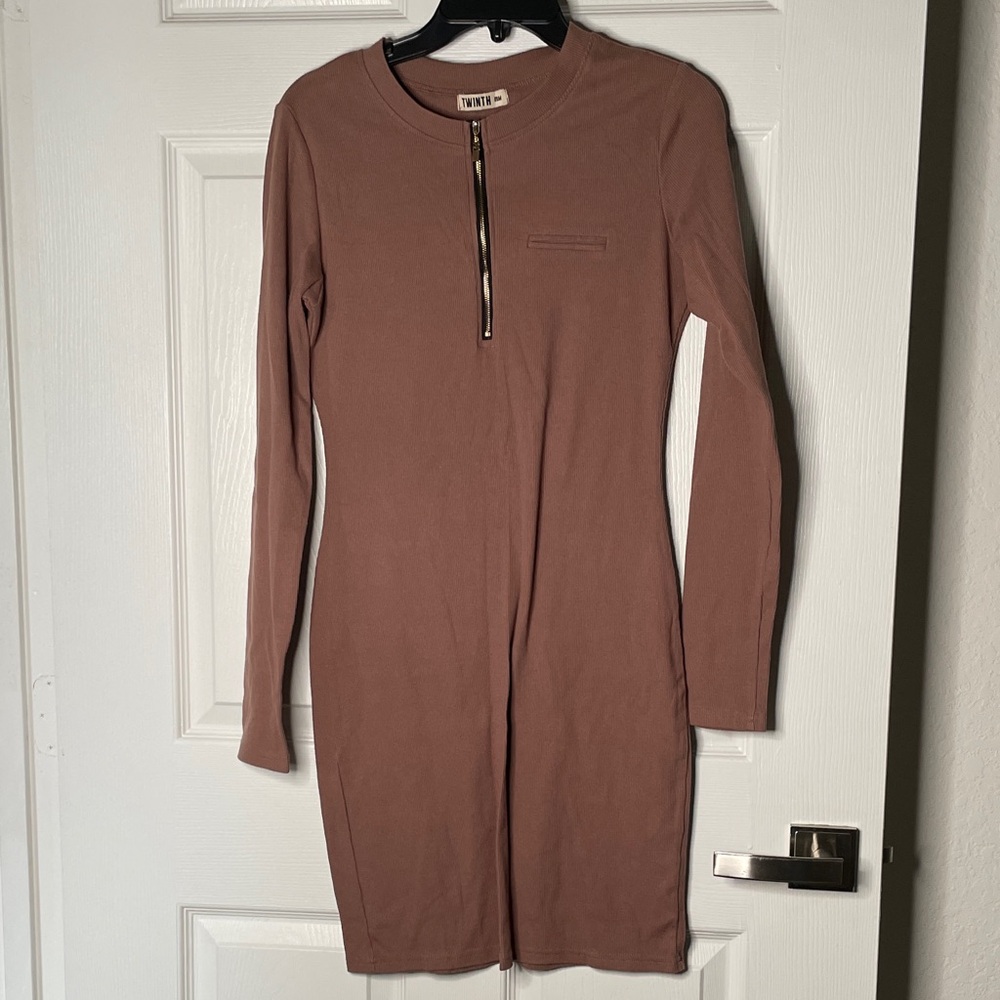 TWINTH 3/4 Zip Long Sleeve Midi Dress